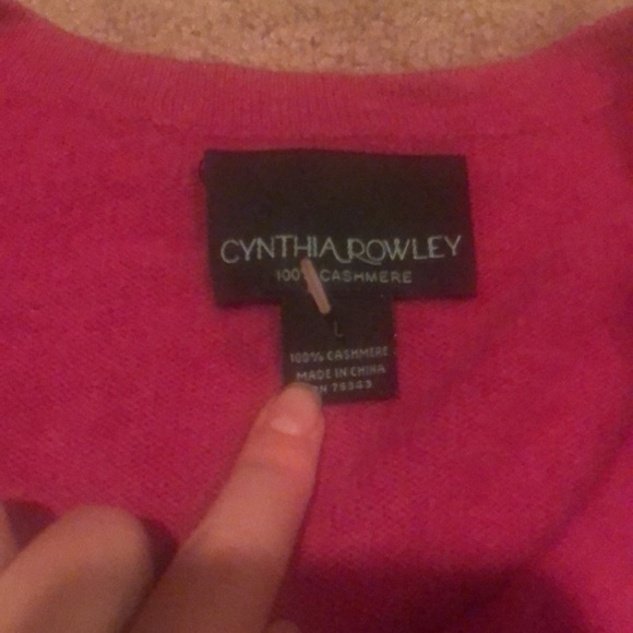 Incredibly soft cashmere cardigan. Great condition - Picture 3 of 4